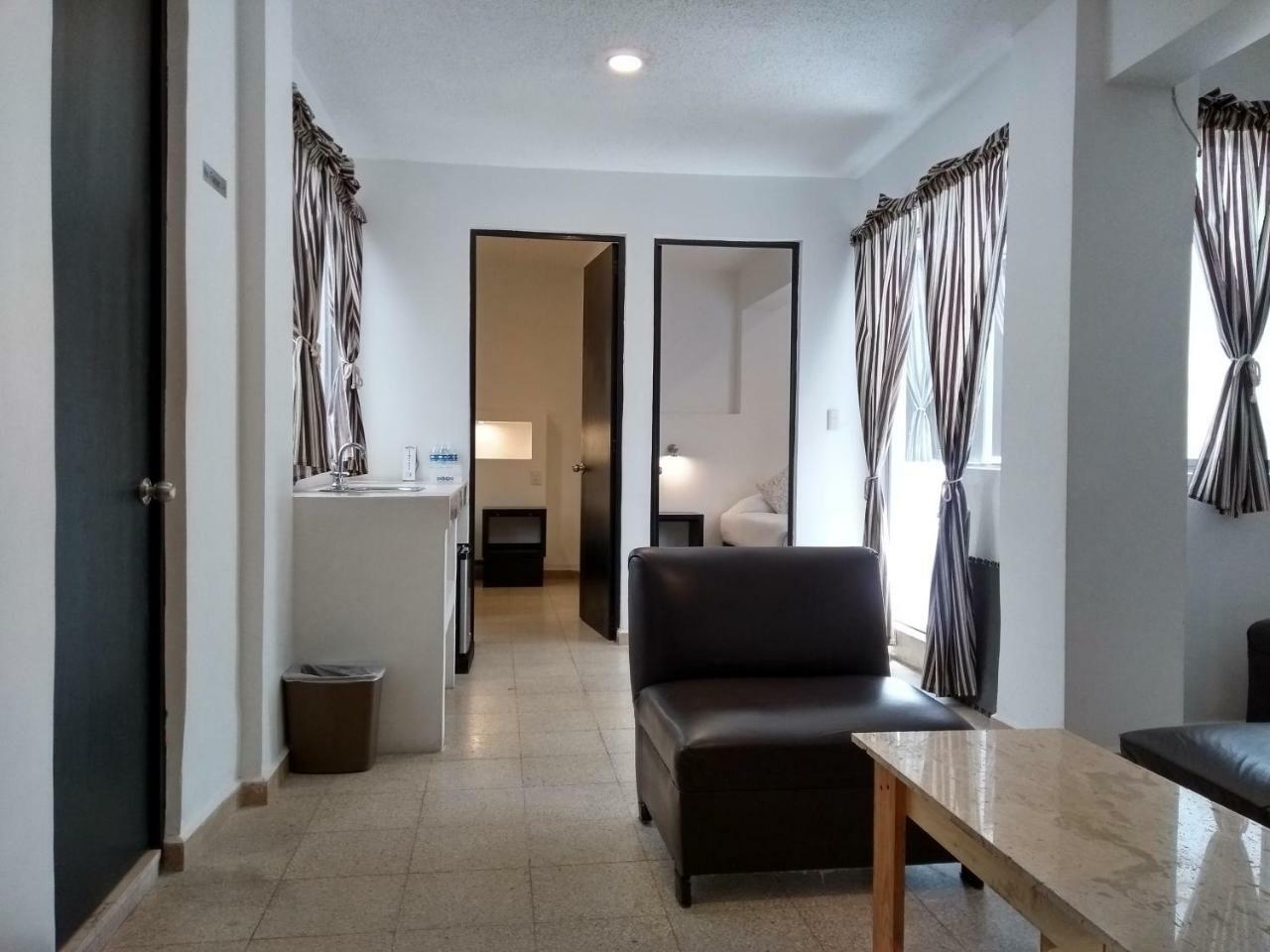 Suites 201 プエブラ エクステリア 写真